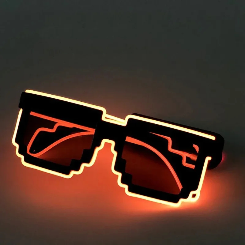 ワイヤレスLEDライトアップグラス、暗闇で光るネオングラス、 - Glow In The Dark Party Glasses のレビューと価格